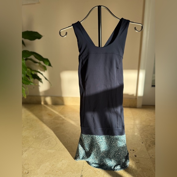 Lululemon Hot Hitter Dress Size 4 - Picture 3 of 9